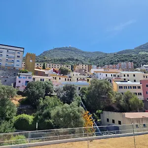 Lovely King Bed Apartment Gibraltar